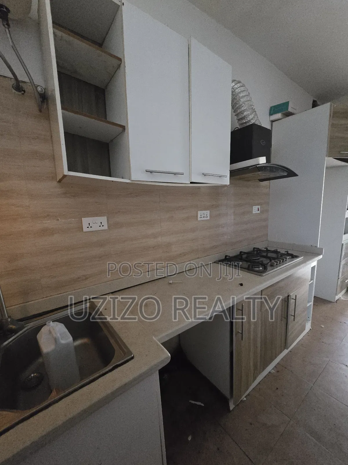 3bdrm Townhouse/Terrace in Ikota for Sale