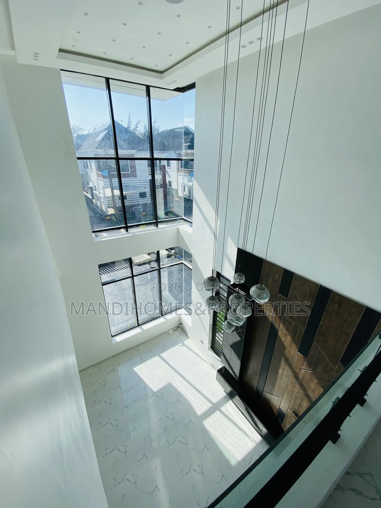 5bdrm Duplex in Lekki for sale