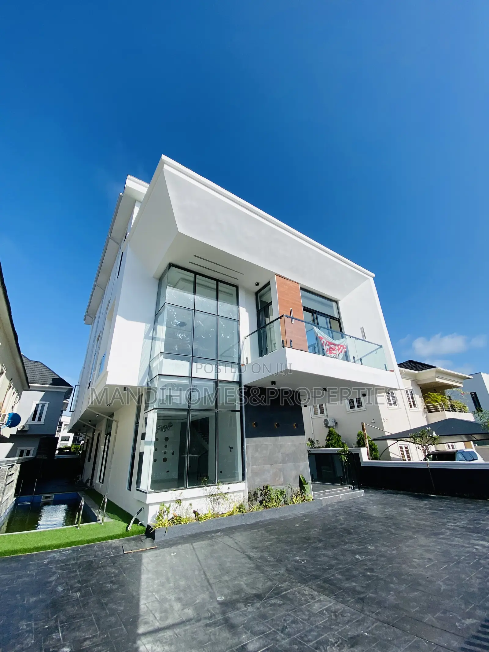 5bdrm Duplex in Lekki for sale