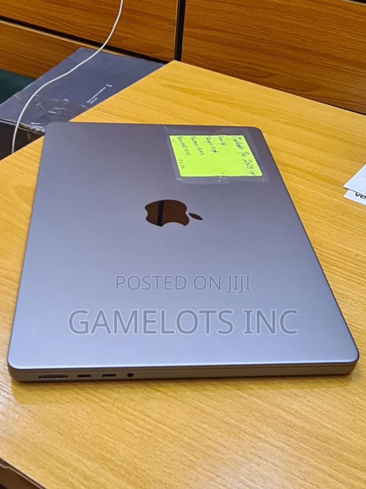 Laptop Apple MacBook Pro 2023 M3 14-inch 8GB Apple M3 SSD 512GB
