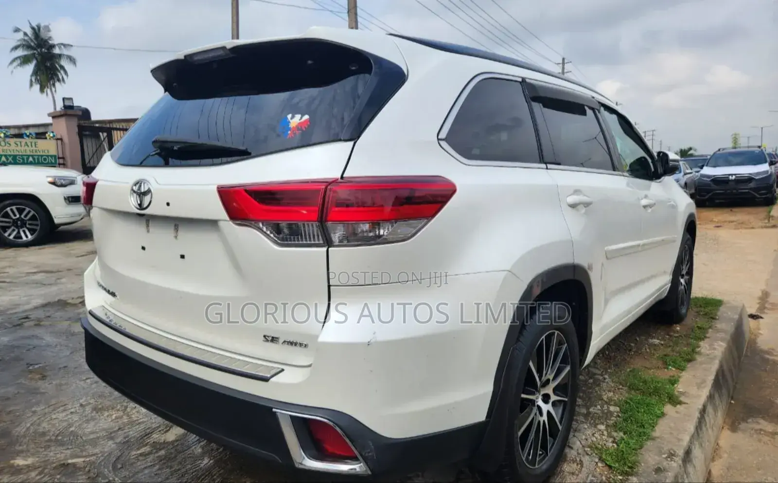 Toyota Highlander SE 2019 White