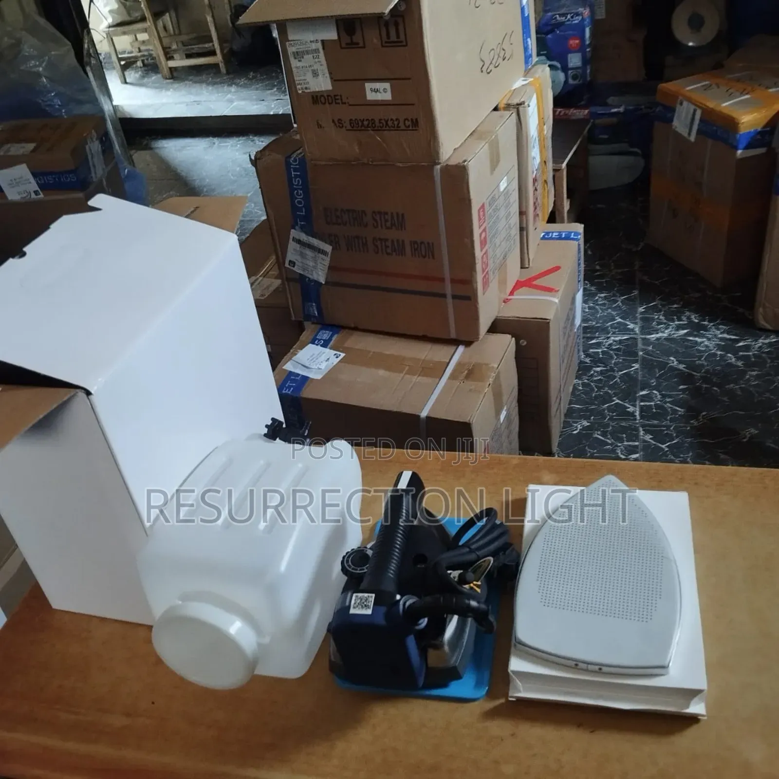 Brand New Quality Gravity Feed Industrial Steam Iron With Teflon Shoe