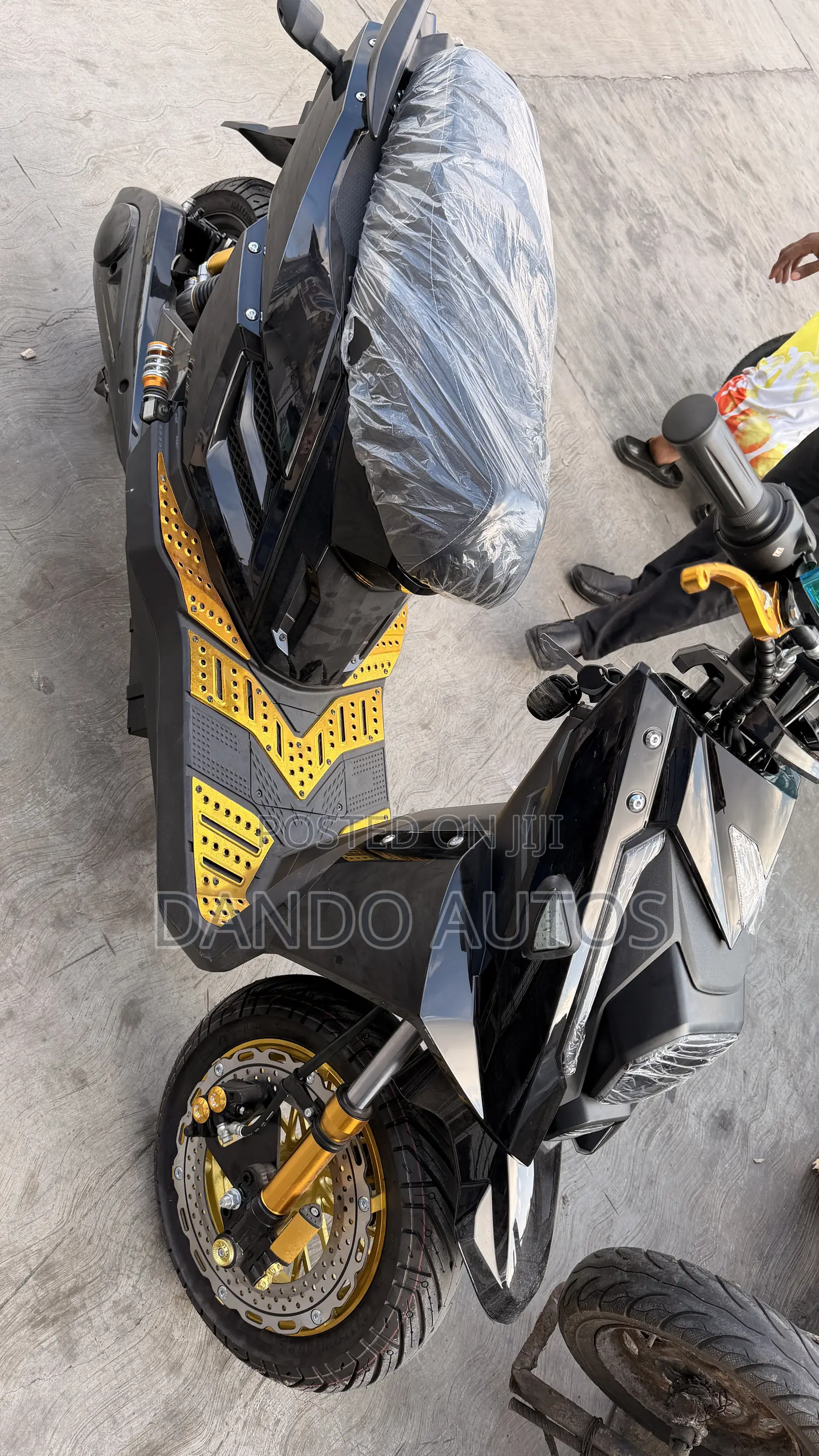 New Motorcycle 2025 Gold