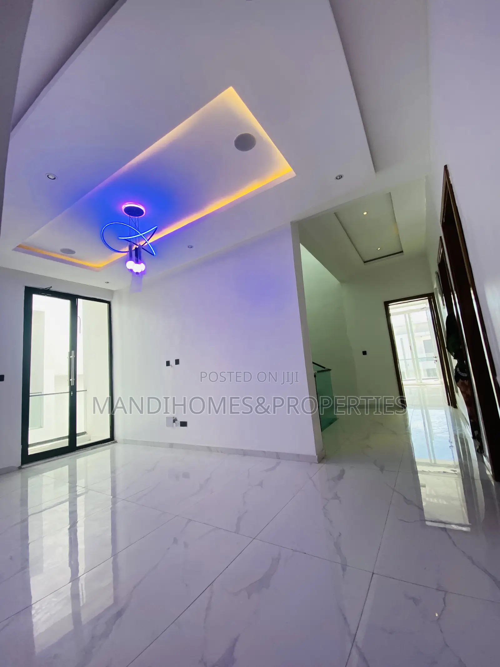 5bdrm Duplex in Lekki for sale