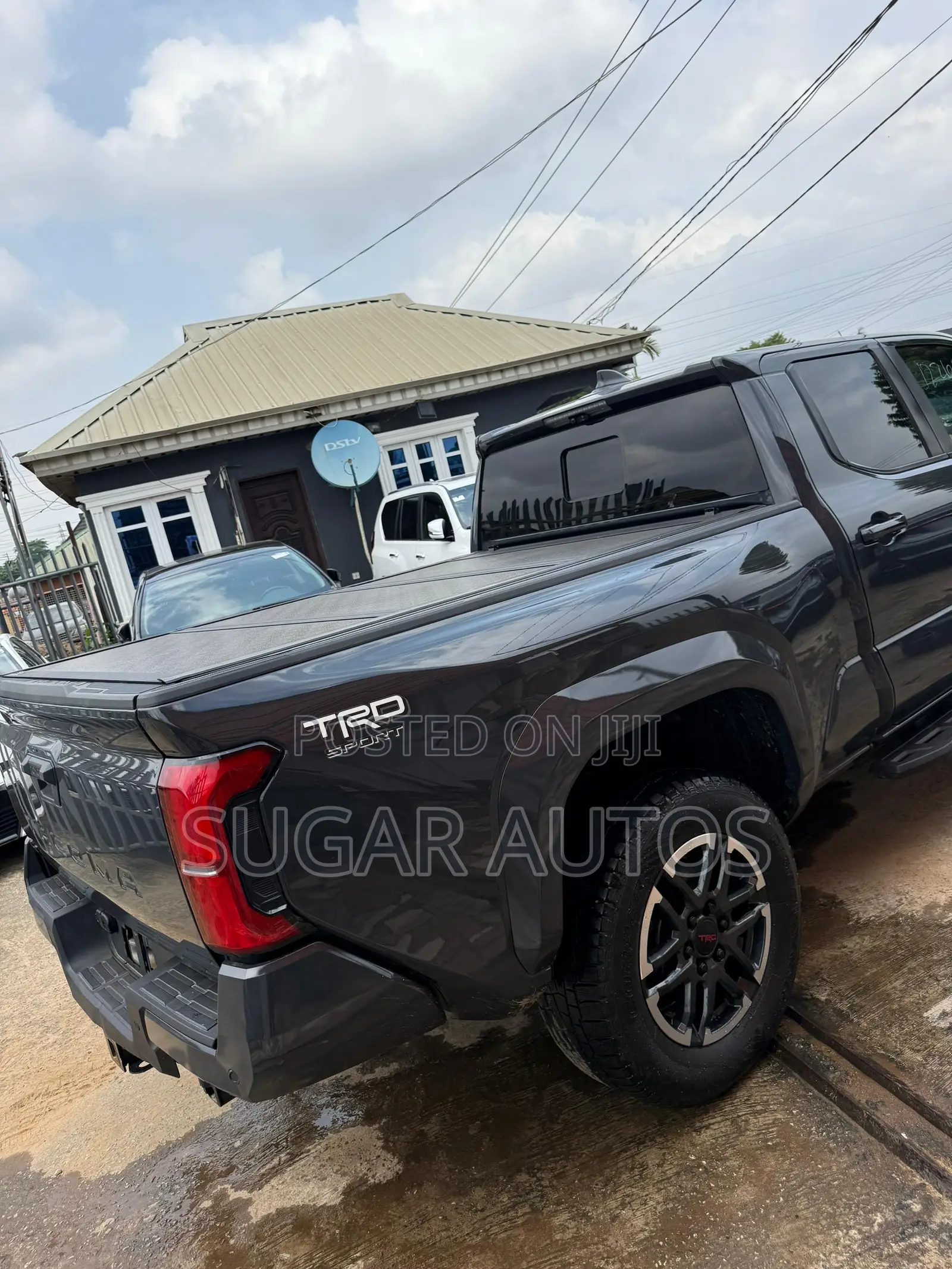 Toyota Tacoma SR5 Double Cab 6' Bed AT 2024 Gray