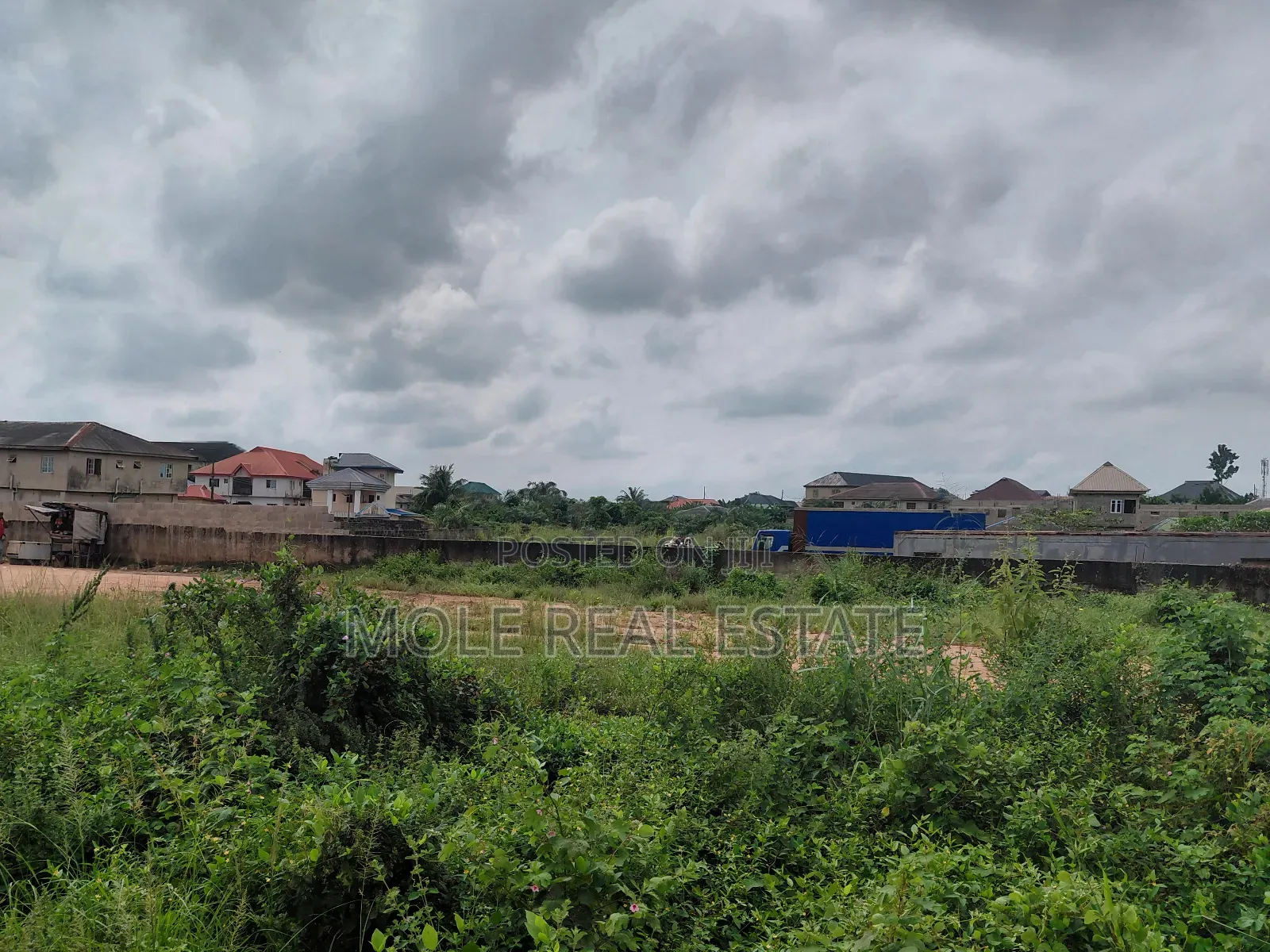 48 Acers Along Lagos Ibadan Expressway B/4 Interchange