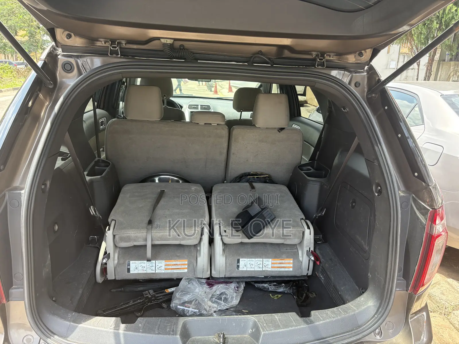 Ford Explorer Base 4dr FWD (3.5L 6cyl 6A) 2013 Brown