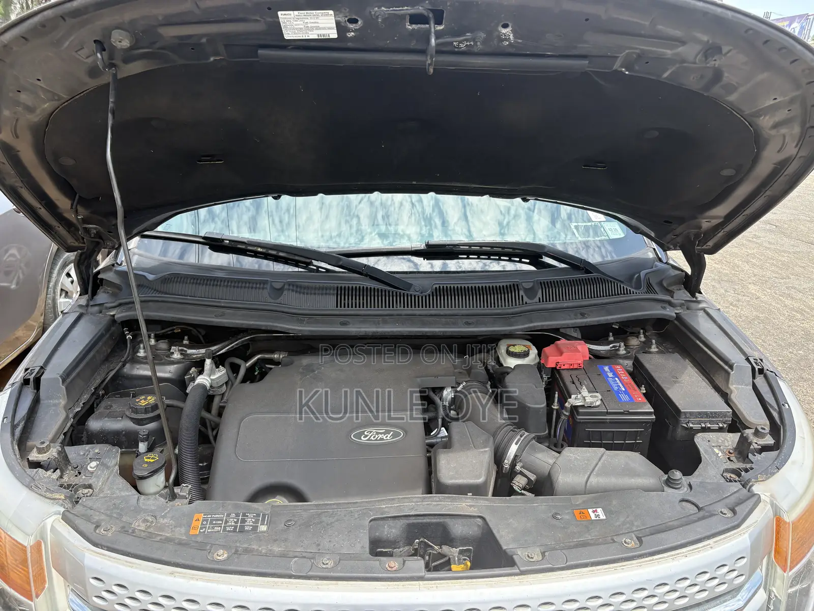 Ford Explorer Base 4dr FWD (3.5L 6cyl 6A) 2013 Brown