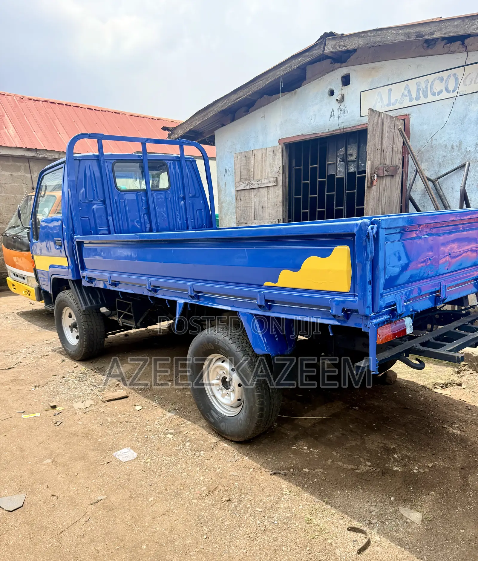 Toyota Dyna 150 Normal Bucket 4 Wheel 1998 Model Petrol Engine