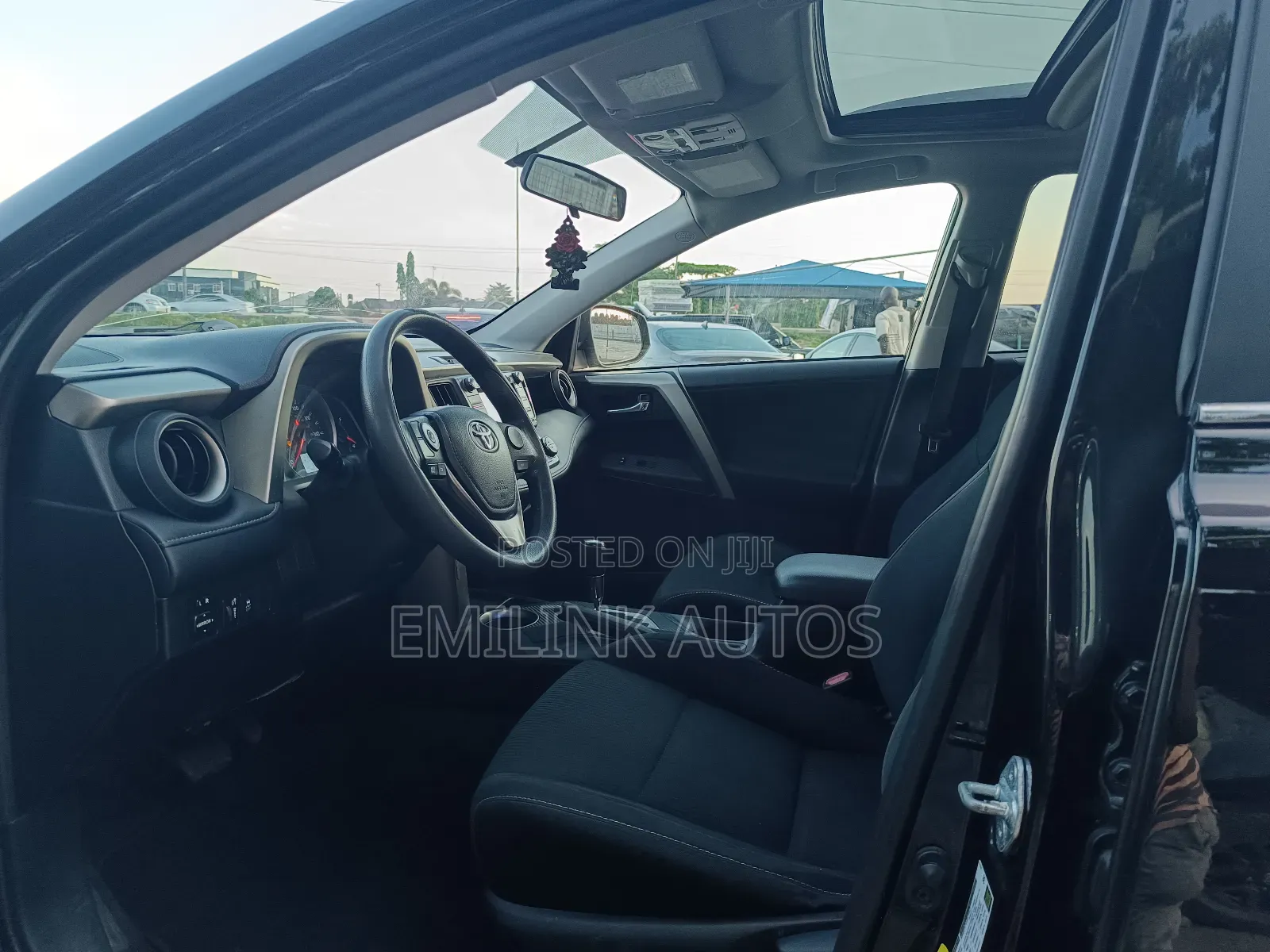 Toyota RAV4 XLE 4dr SUV (2.5L 4cyl 6A) 2015 Black