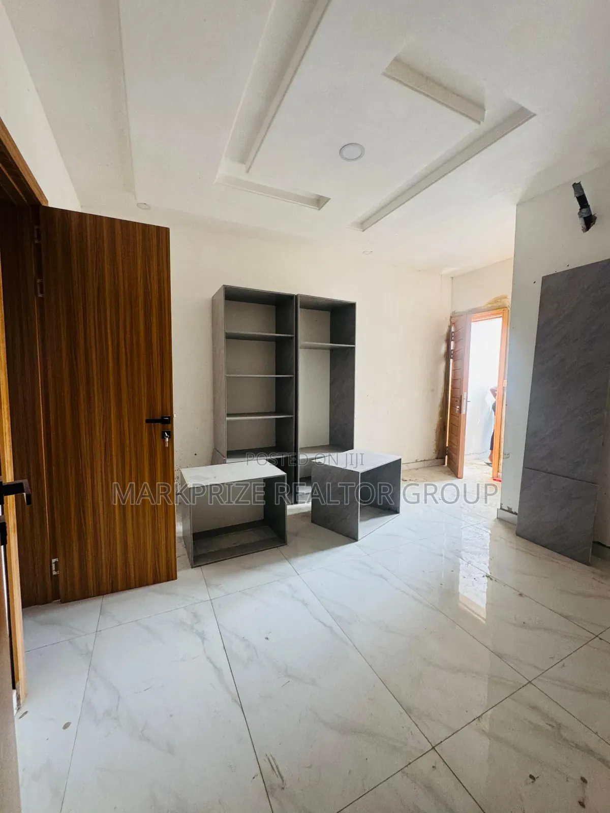 5bdrm Duplex in Opebi for sale