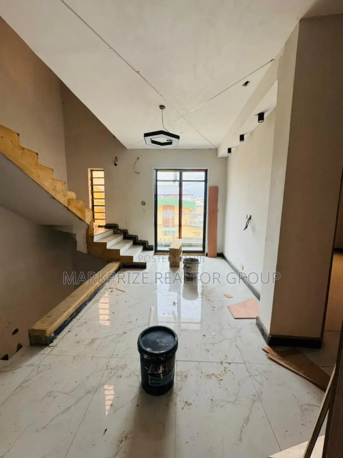 4bdrm Duplex in Berger for sale