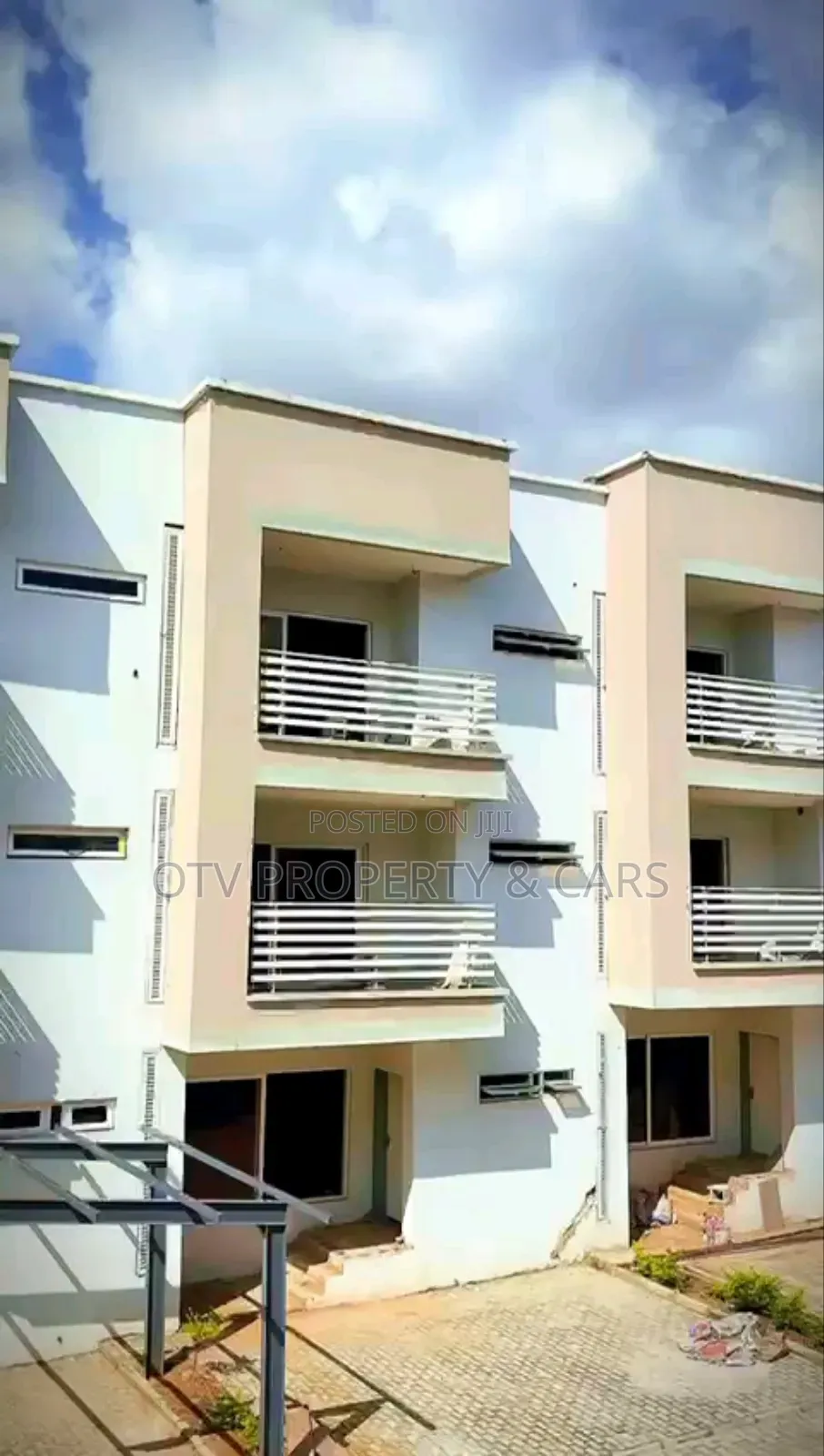 Furnished 4bdrm Townhouse / Terrace in Utako for rent