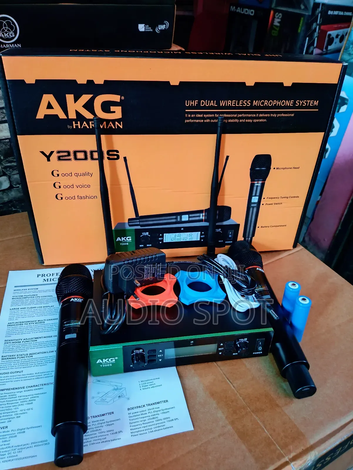 Akg Harman Y-200s Uhf Dual Wireless Microphone System