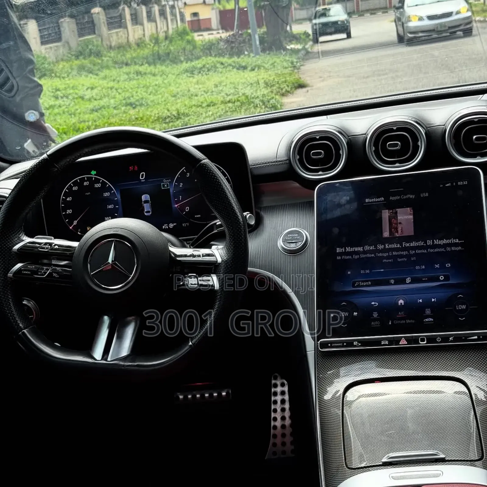 Mercedes-Benz C300 2023 Gray