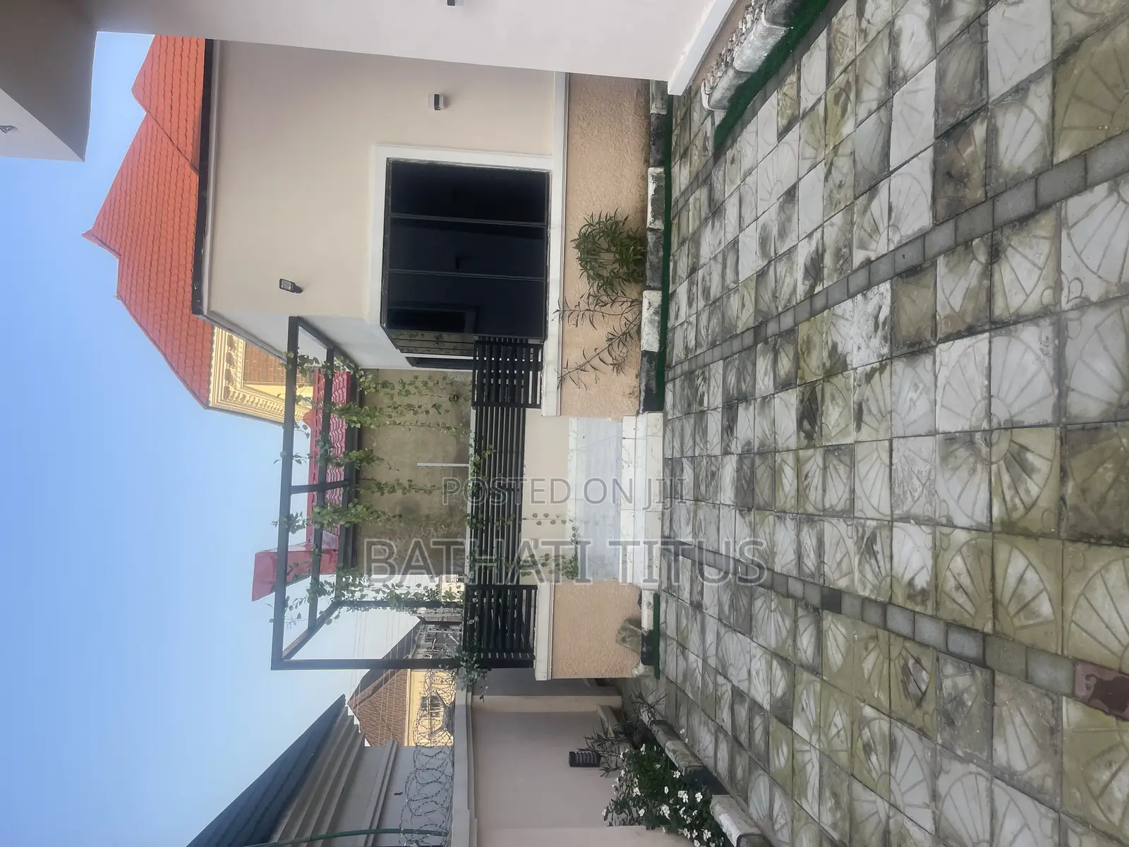 4bdrm Duplex in Justice Homes Estate, Life Camp for sale