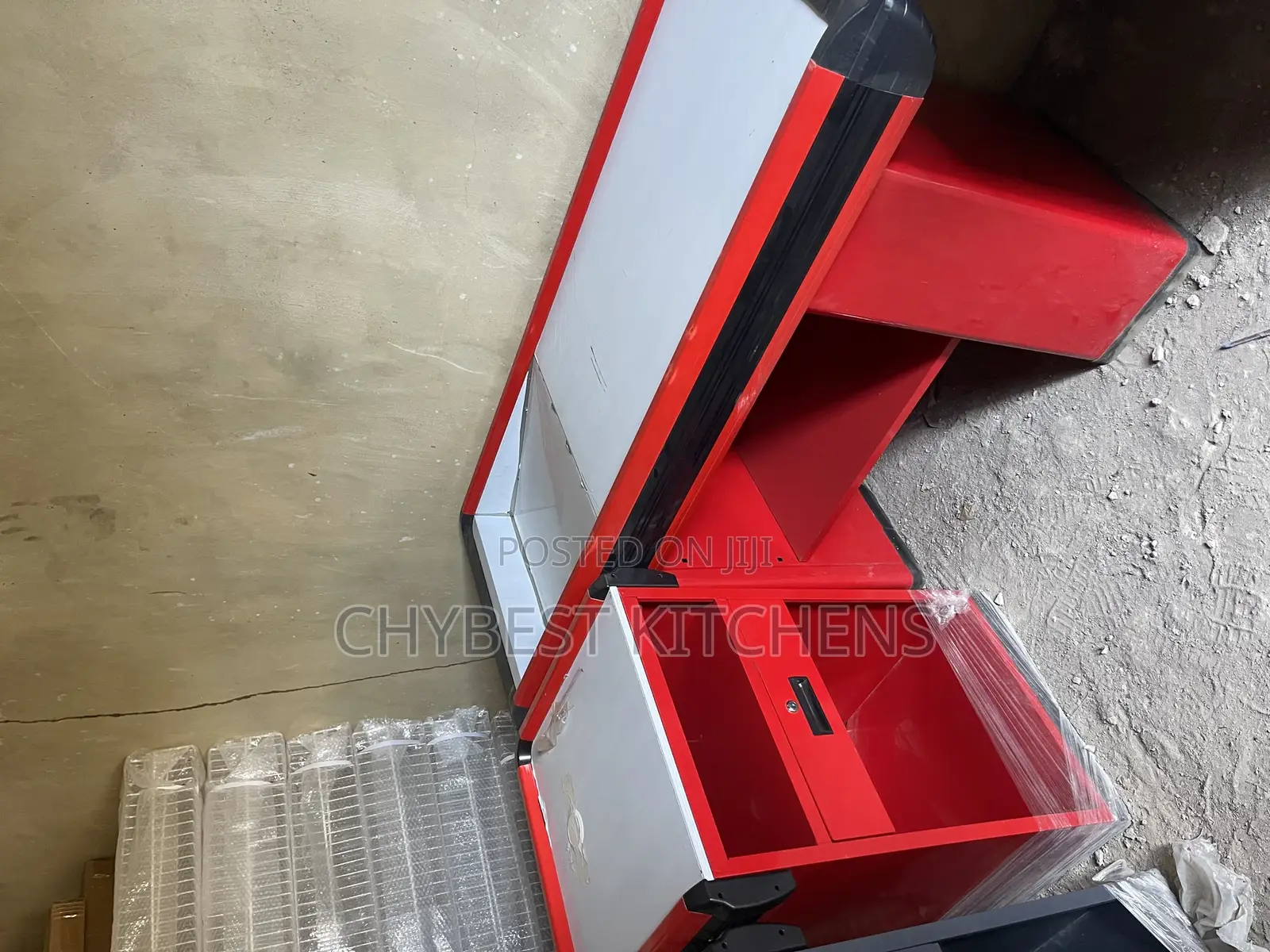Cashier Table Red