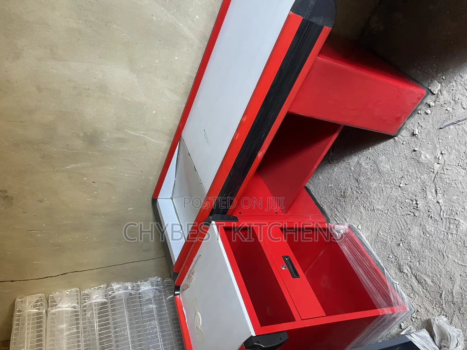 Cashier Table Red