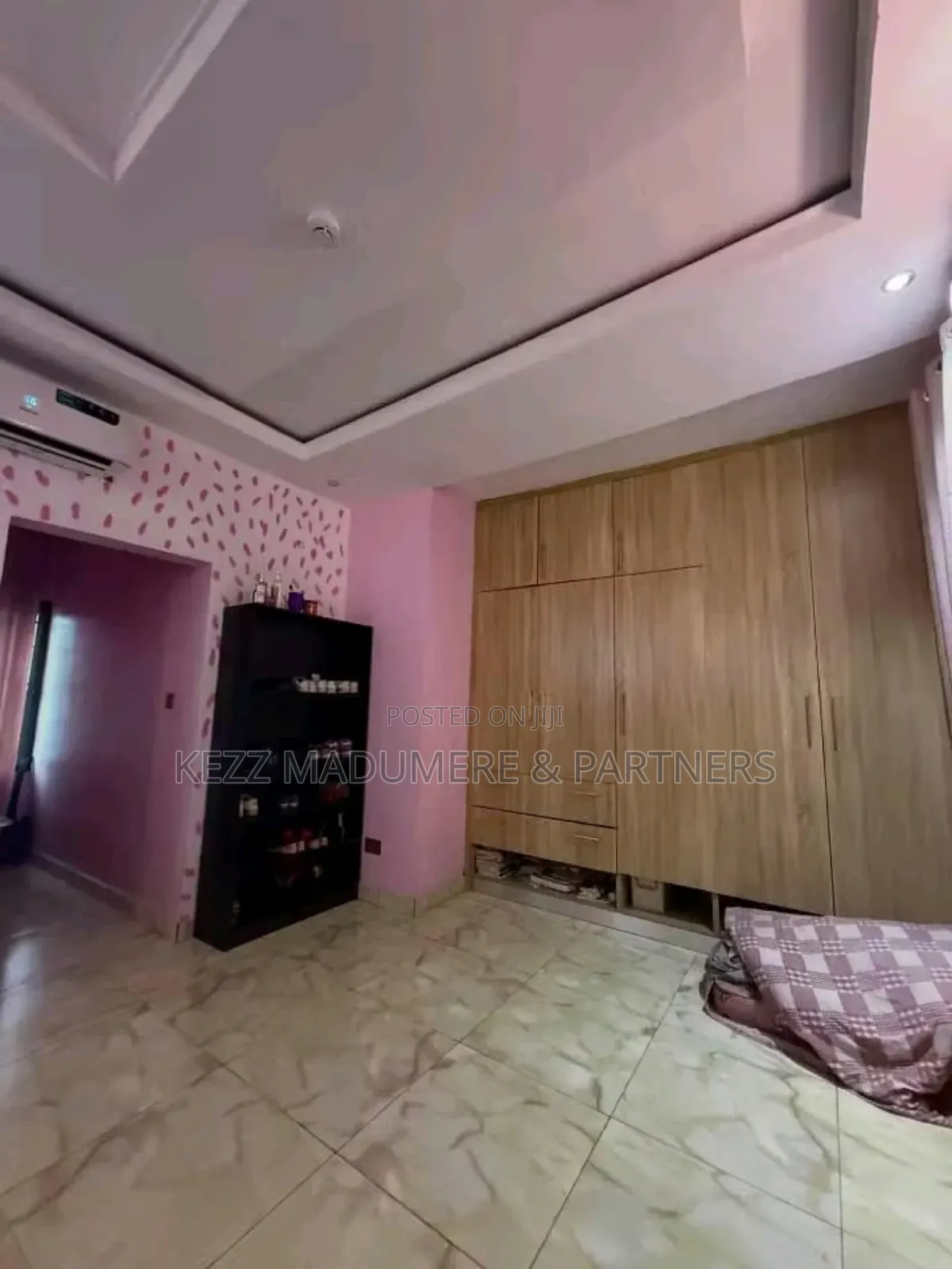 5bdrm Duplex in Inside An Estate ,, Port-Harcourt for sale