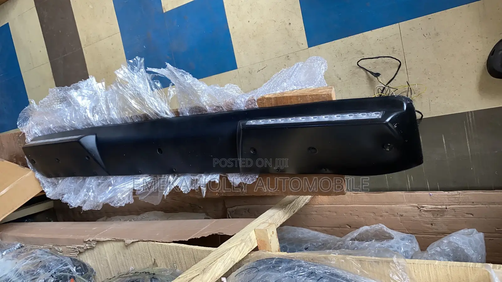 Mercedes-Benz G-Class (G-Wagon) Brabus-Style Front Roof Spoiler.