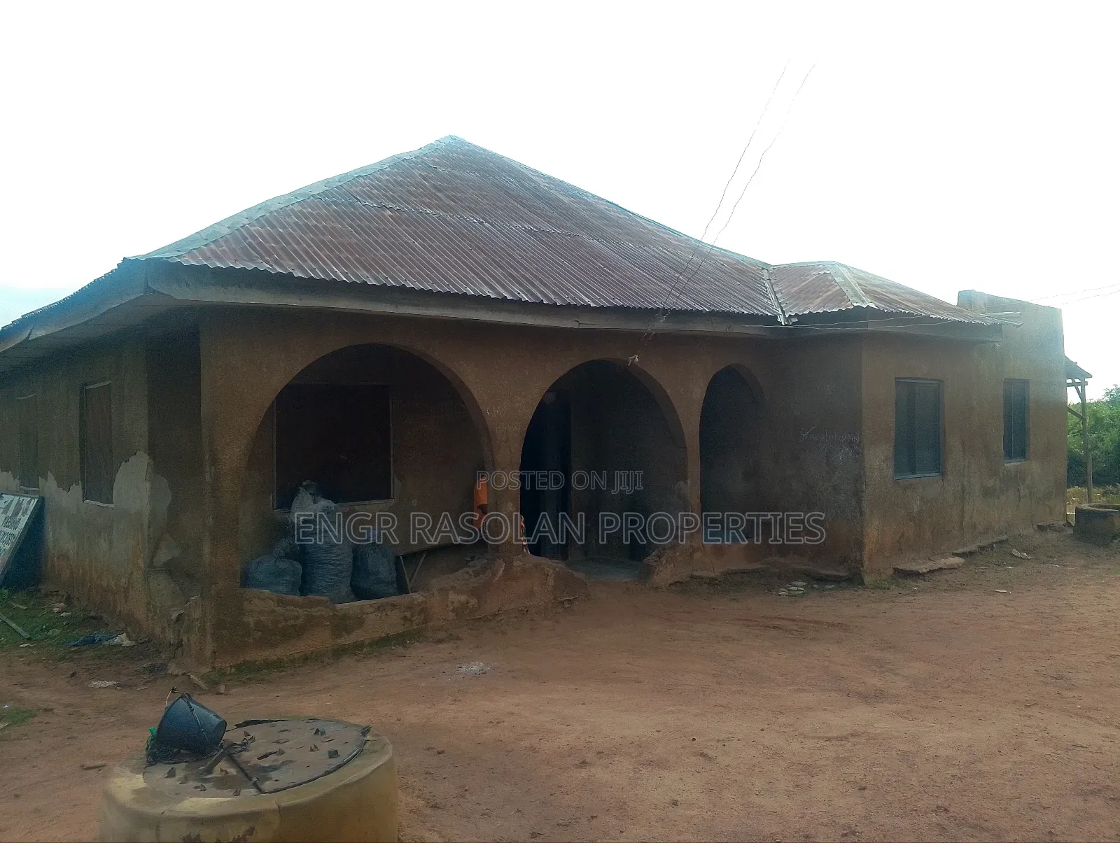 2bdrm Block of Flats in Reke, Asa for sale