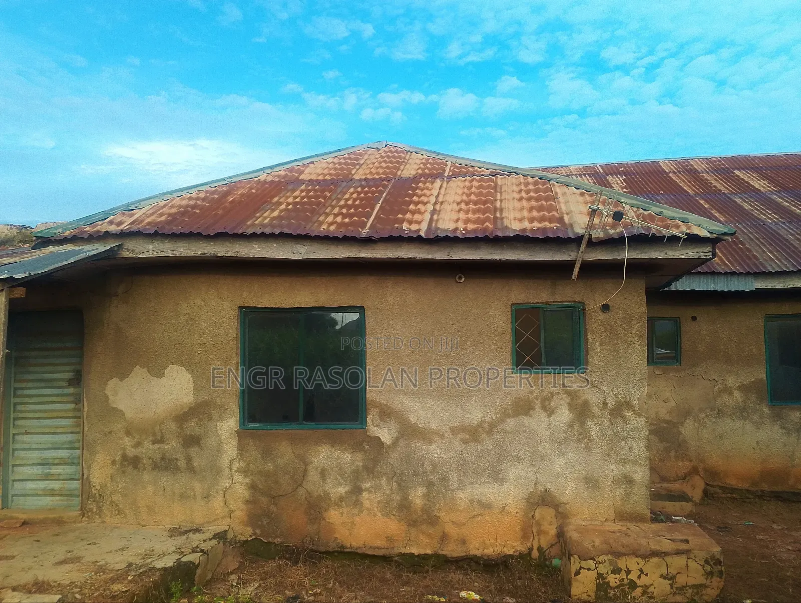 2bdrm Block of Flats in Reke, Asa for sale