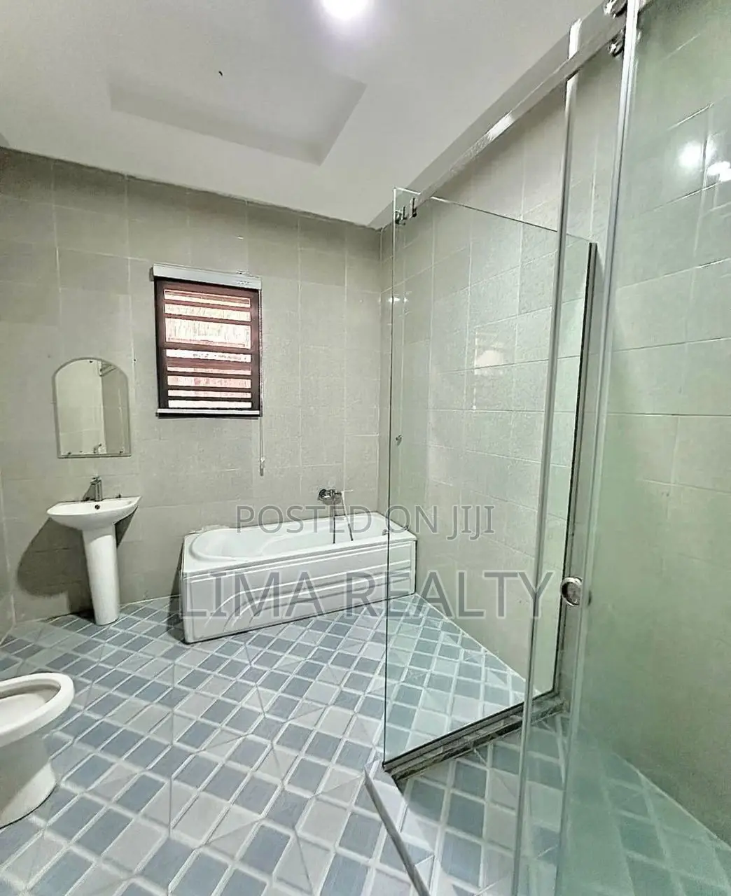Lavish 3 Bedroom Self Compound