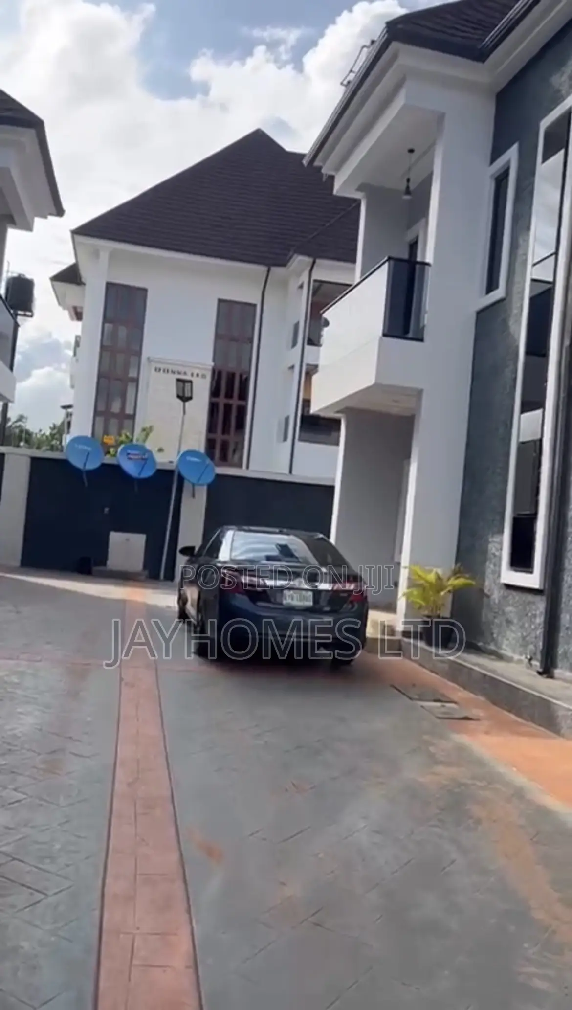 2bdrm Townhouse/Terrace in Okpanam Road Asaba, Oshimili South for Sale