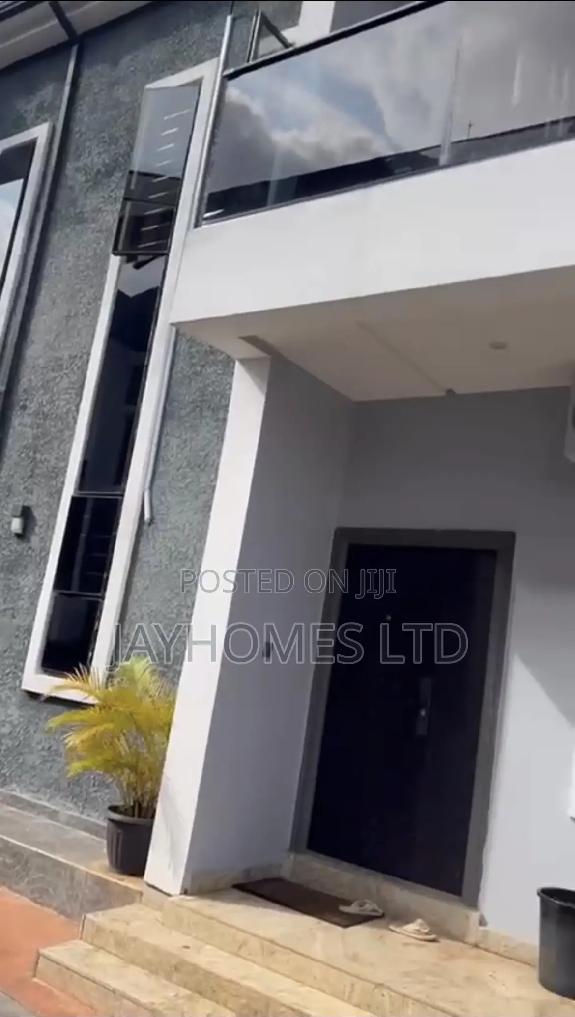 2bdrm Townhouse/Terrace in Okpanam Road Asaba, Oshimili South for Sale