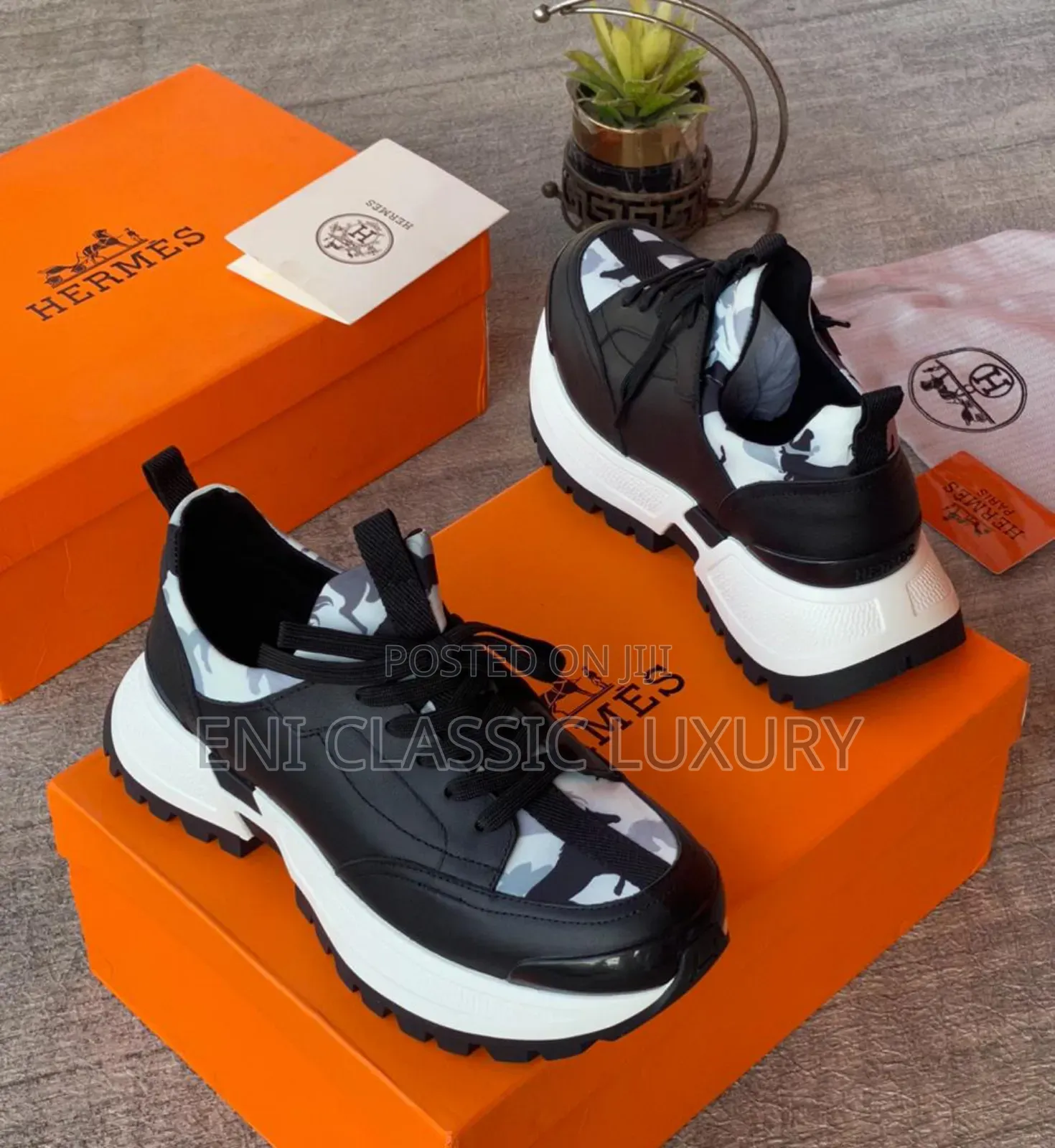 Pure Quality Luxury Men's Sneakers Hermes Well Banded Package