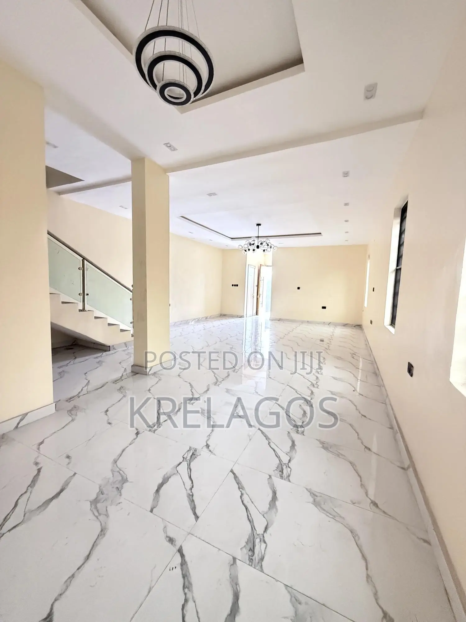 5bdrm Duplex in Lekki Phase 1 for sale
