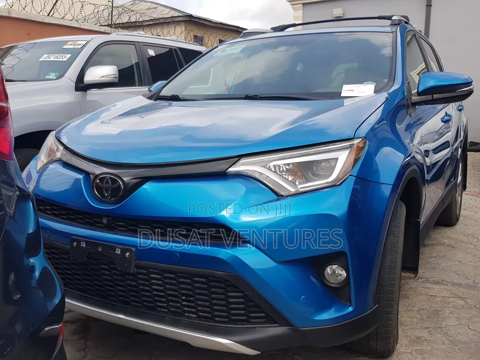 Toyota RAV4 SE AWD (2.5L 4cyl 6A) 2016 Blue