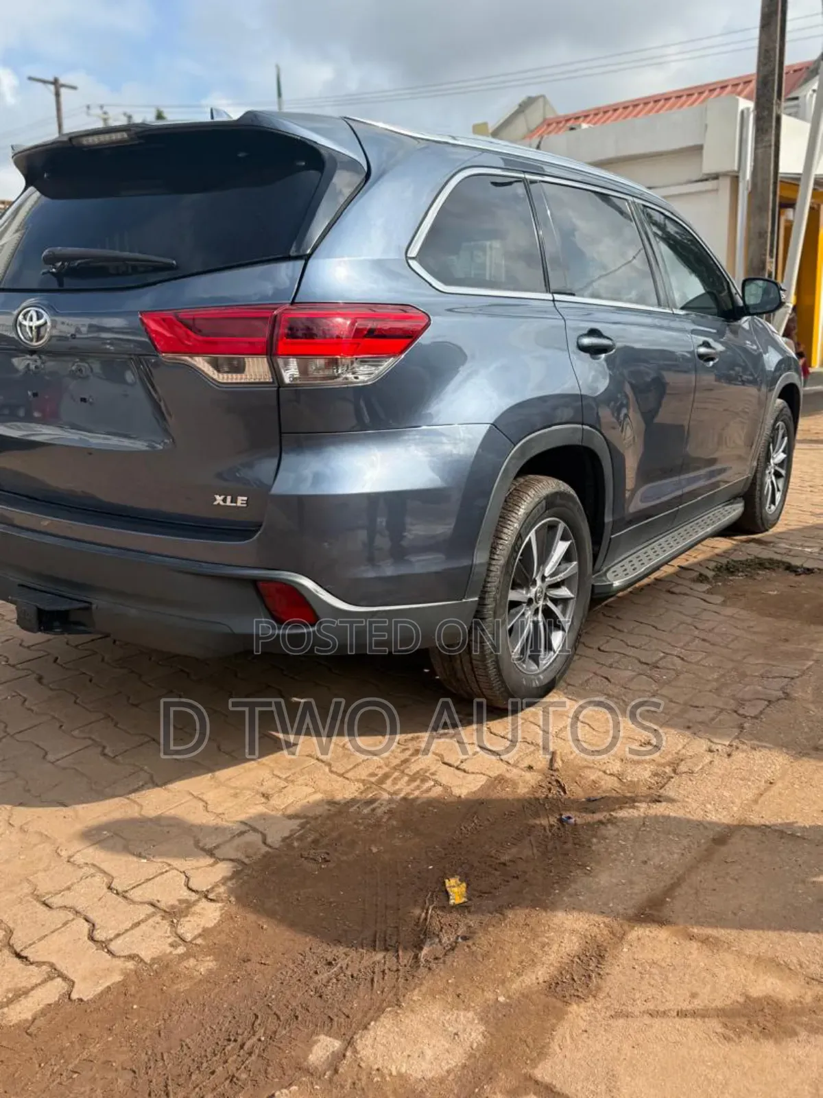 Toyota Highlander XLE 2019 Blue
