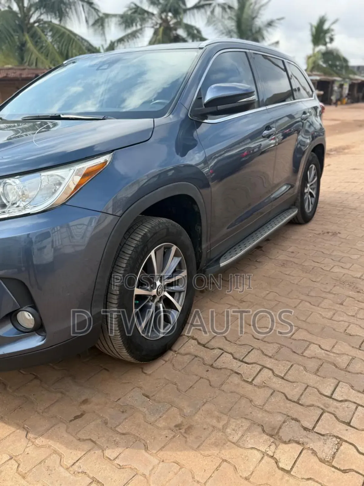 Toyota Highlander XLE 2019 Blue