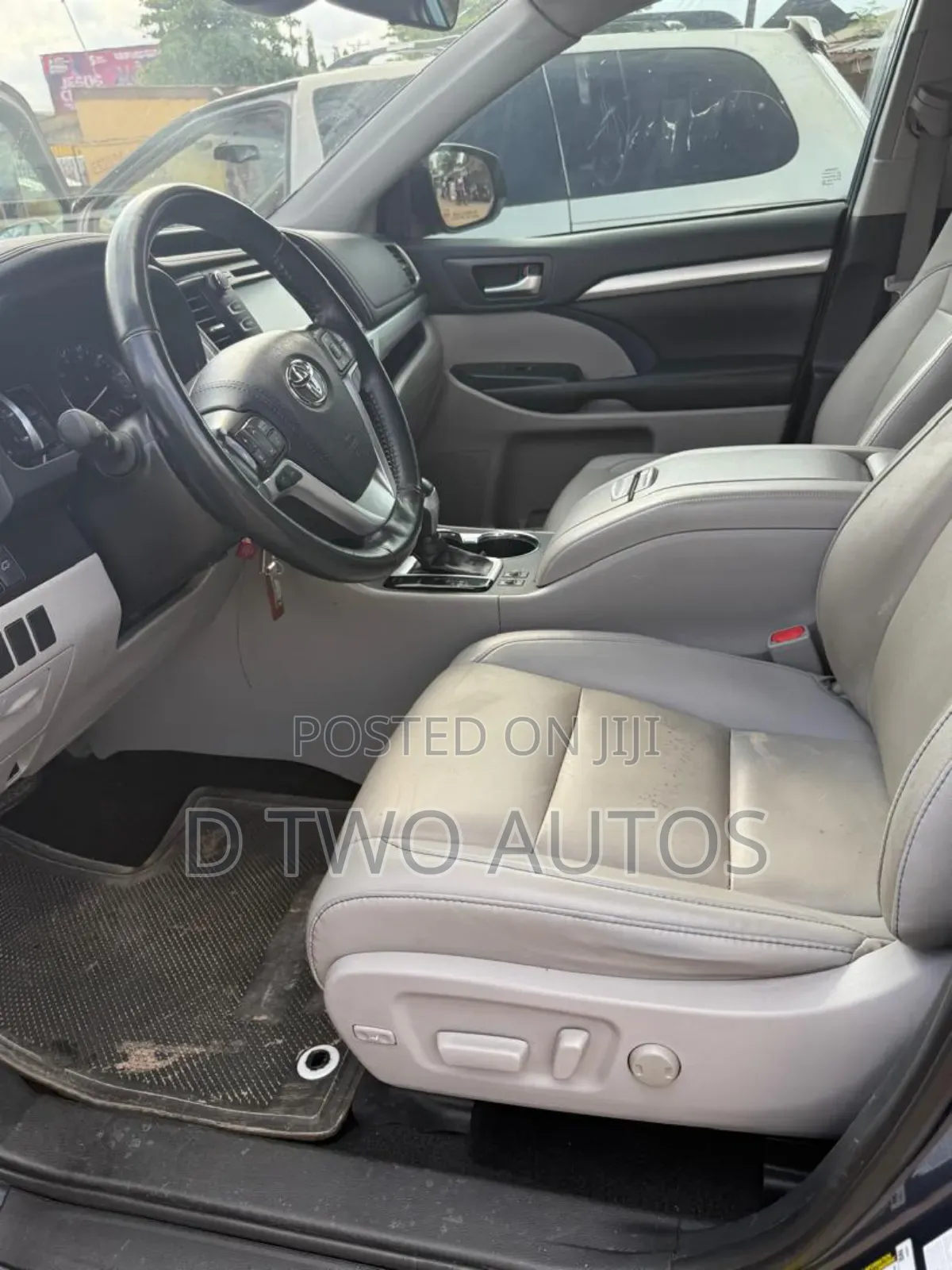 Toyota Highlander XLE 2019 Blue