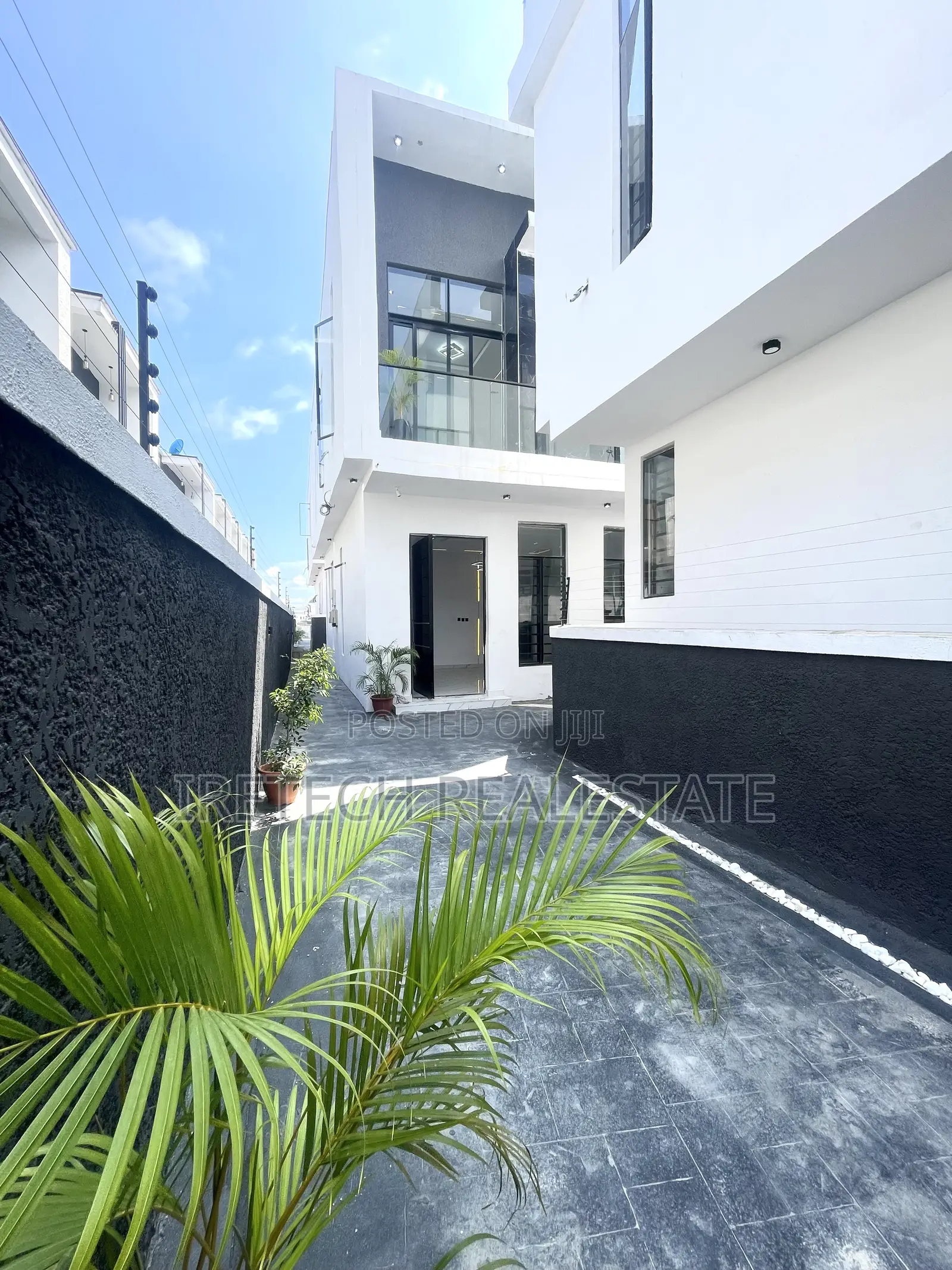 4bdrm Duplex in Ikota Behind Mega for sale