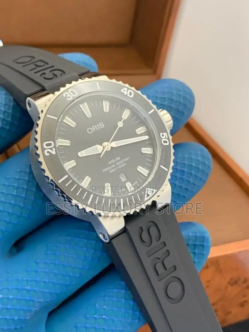 High Quality Luxury Oris Rubber Wristwatch 85,000.