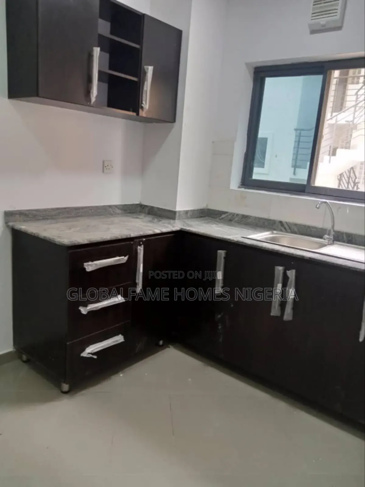 3bdrm Block of Flats in Beachwood Park for sale