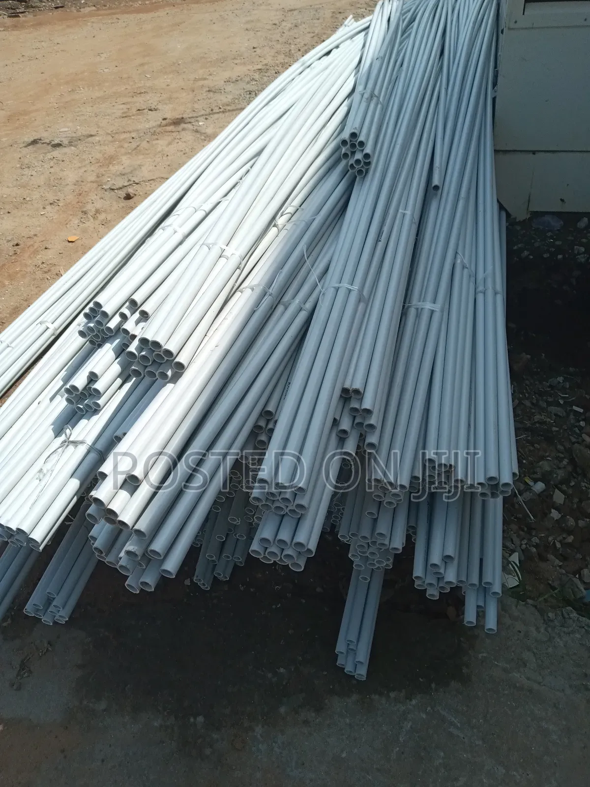White Pipes and Fittings (Kkarishma) in All Sizes