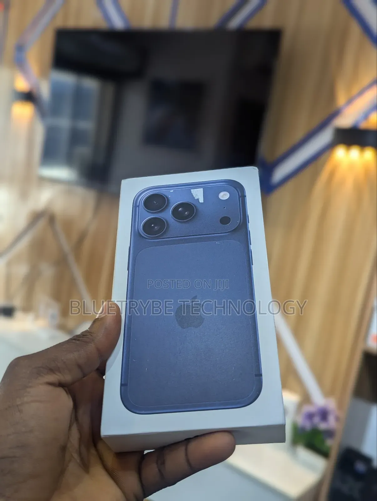 New Apple iPhone 17 Pro 256 GB Blue