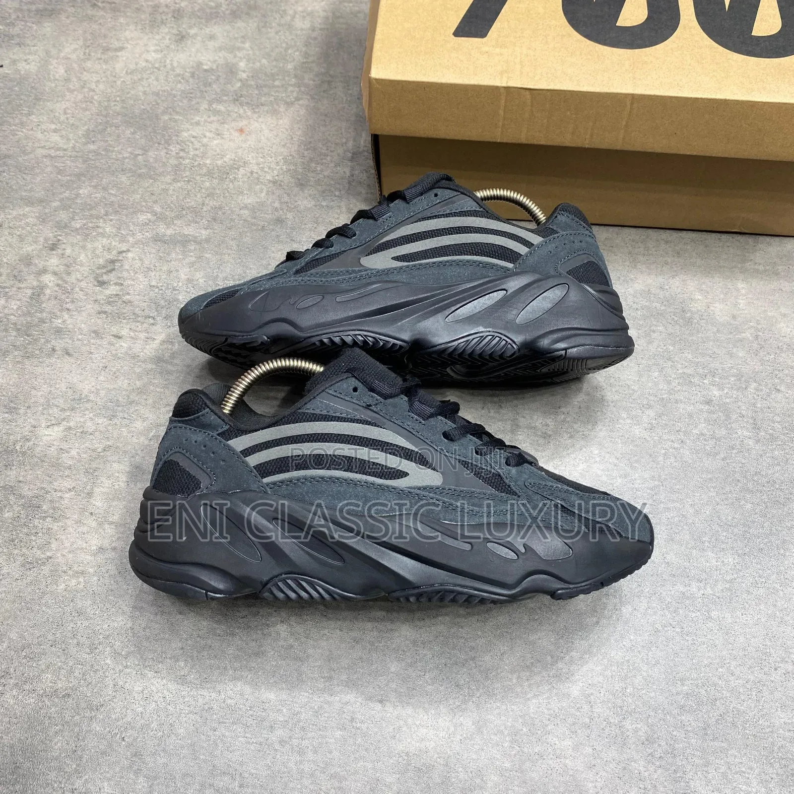 Top Quality Luxury Adidas Yezzy Boost Well Branded Package