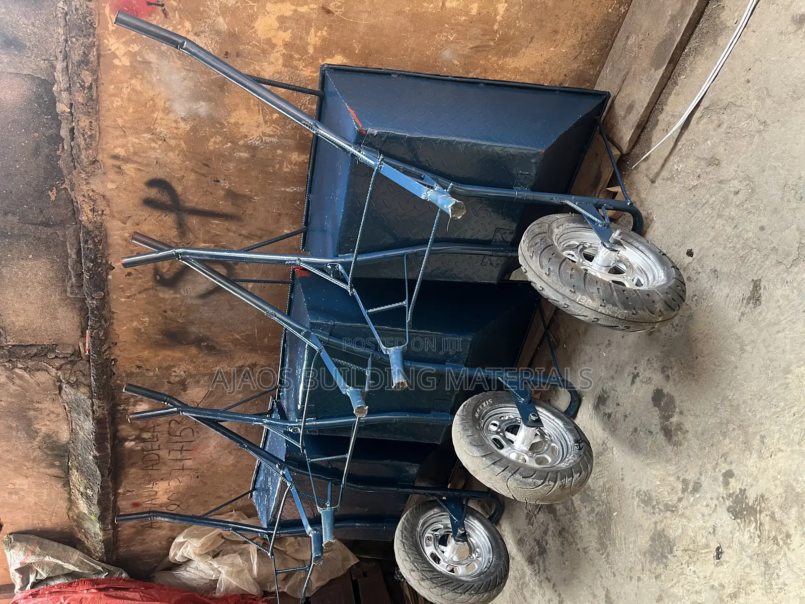 100% Bigger Thick Wheelbarrow