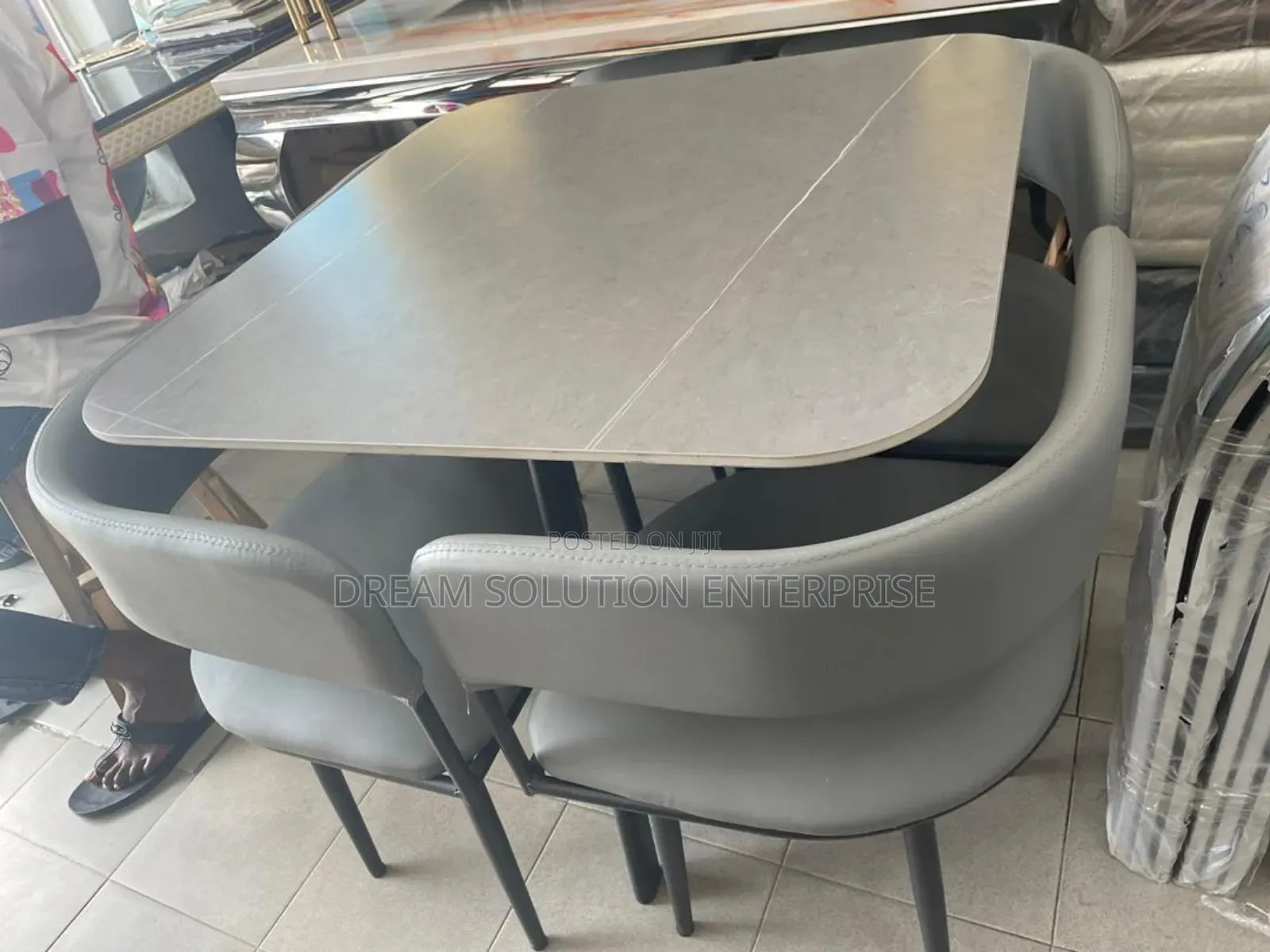 Beautiful Standard 4 in 1 Seater Dining Table