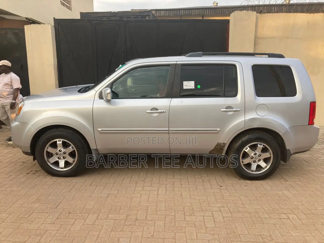 Honda Pilot Touring w/RES/Navi FWD (3.5L 6cyl 5A) 2010 Silver