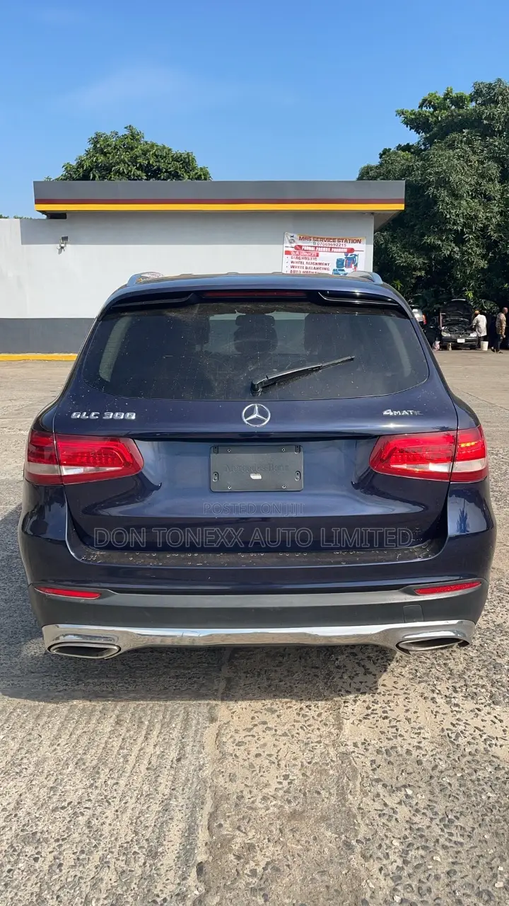 Mercedes-Benz GLC-Class 2016 Blue