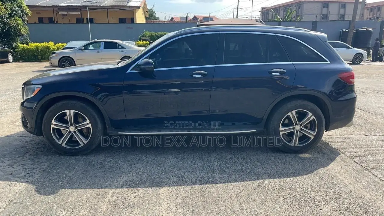 Mercedes-Benz GLC-Class 2016 Blue