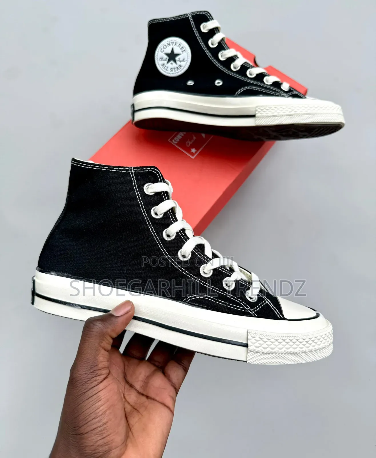 Unisex Converse Chuck Taylor Hi Sneakers