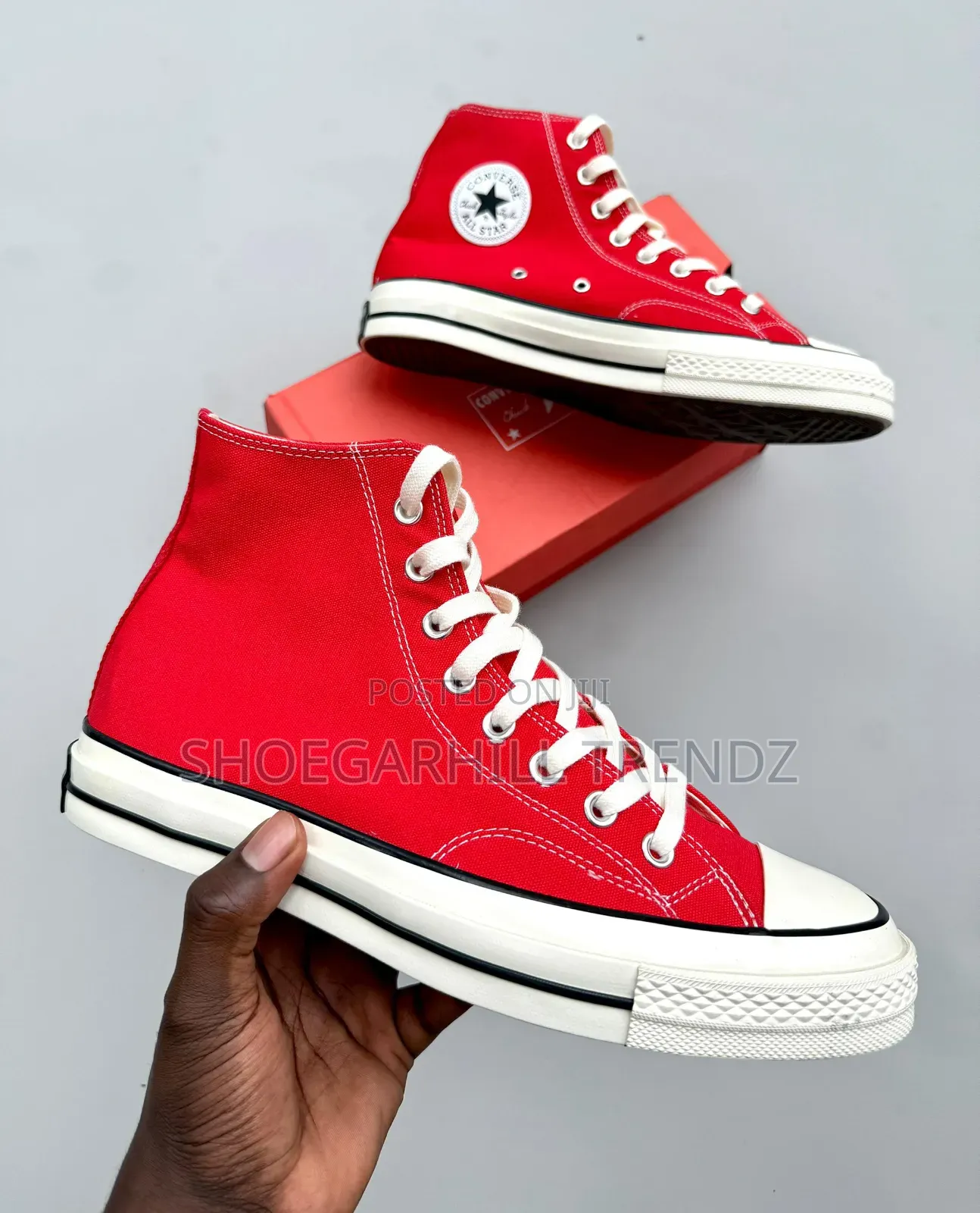 Unisex Converse Chuck Taylor Hi Sneakers