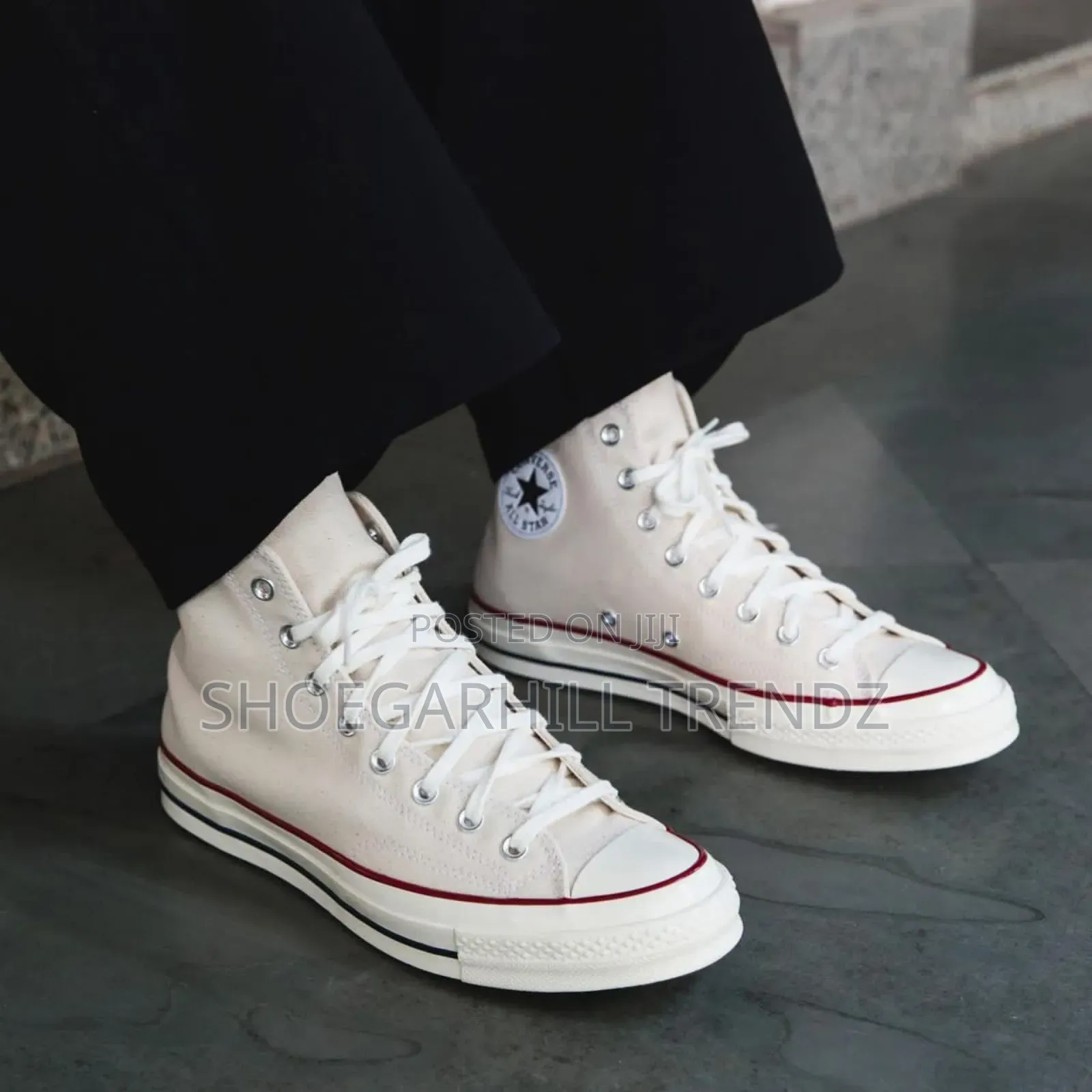 Unisex Converse Chuck Taylor Hi Sneakers