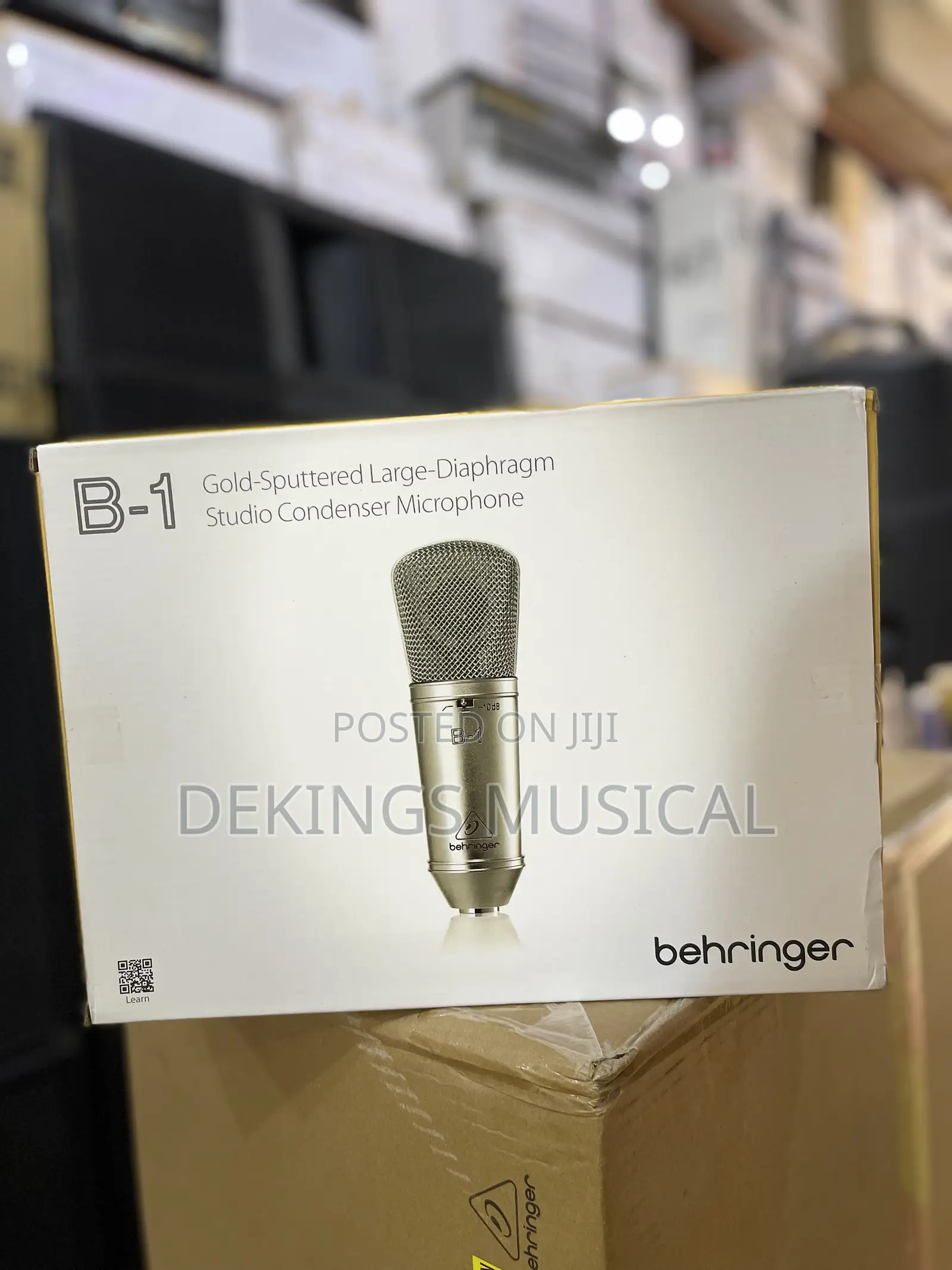 Behringer B-1 Large Diaphragm in Condenser Studio Microphone